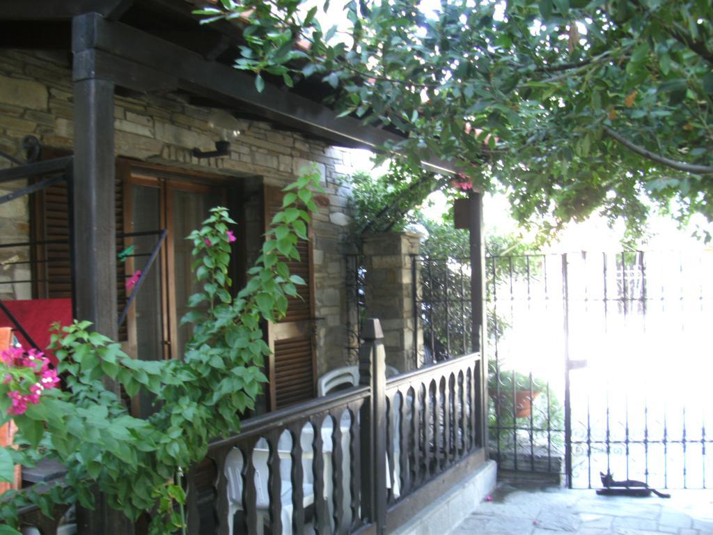 Papatzikos Traditional Guesthouse Neos Marmaras Dış mekan fotoğraf